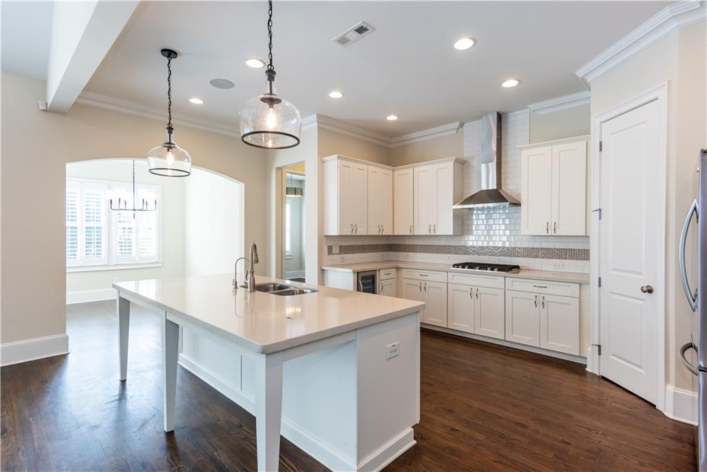 3005 Evelyn Lane