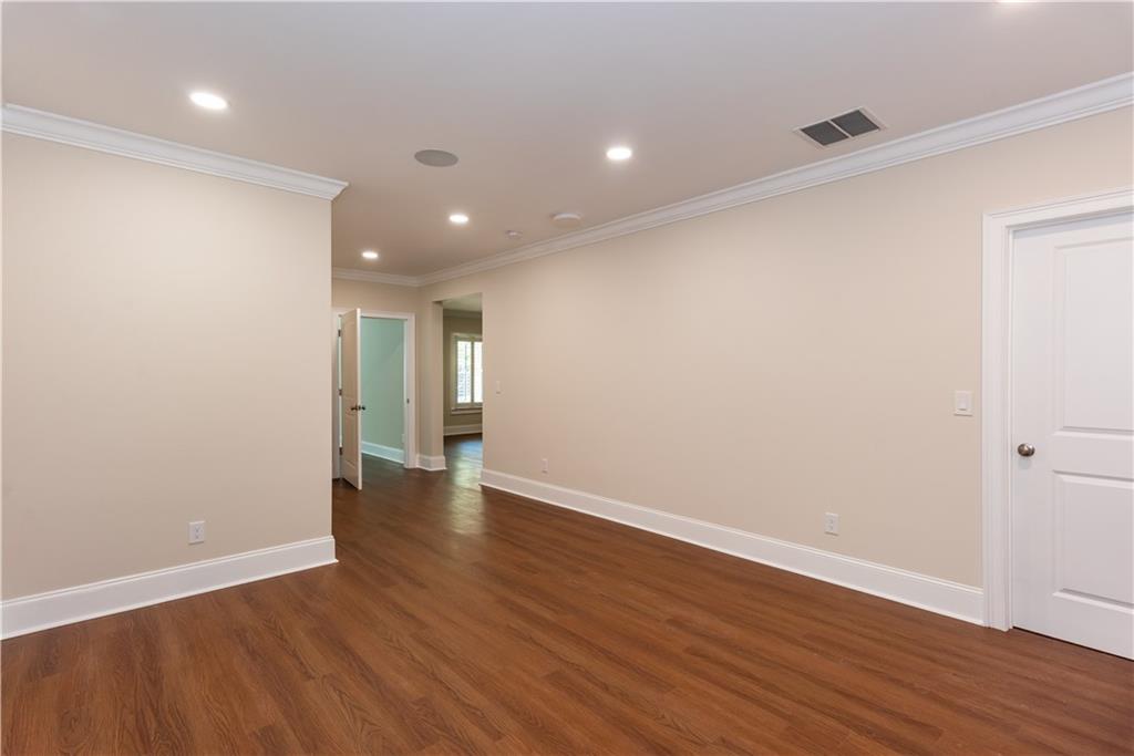 3005 Evelyn Lane