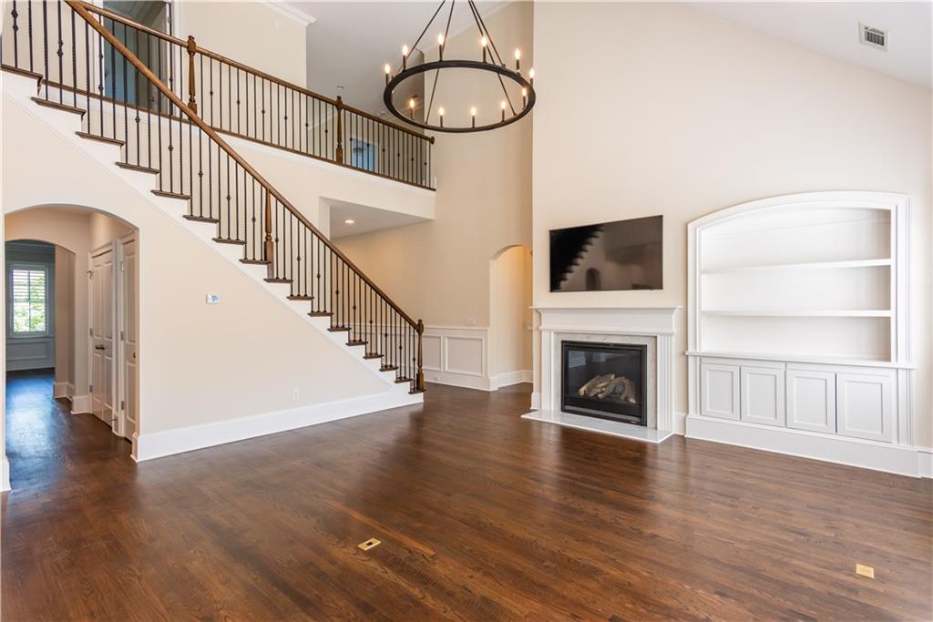 3005 Evelyn Lane
