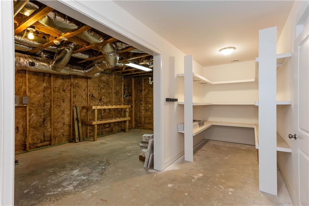 3005 Evelyn Lane