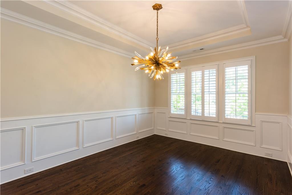 3005 Evelyn Lane
