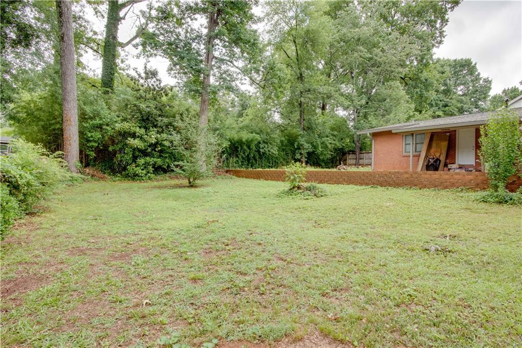 1483 Hawthorne Way