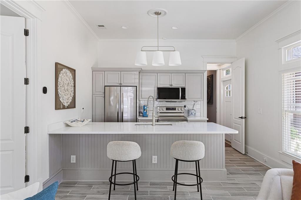 2019 Cambridge Avenue