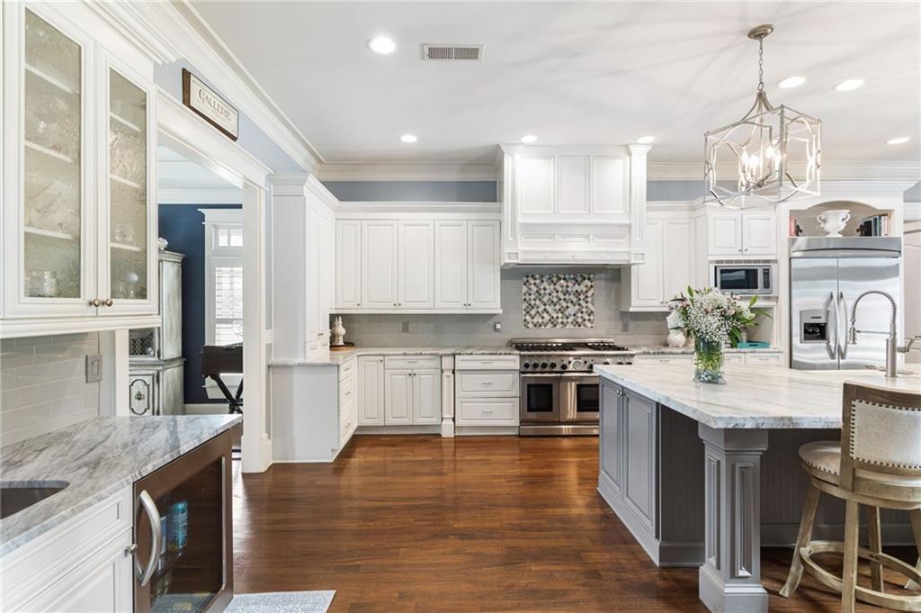 2019 Cambridge Avenue