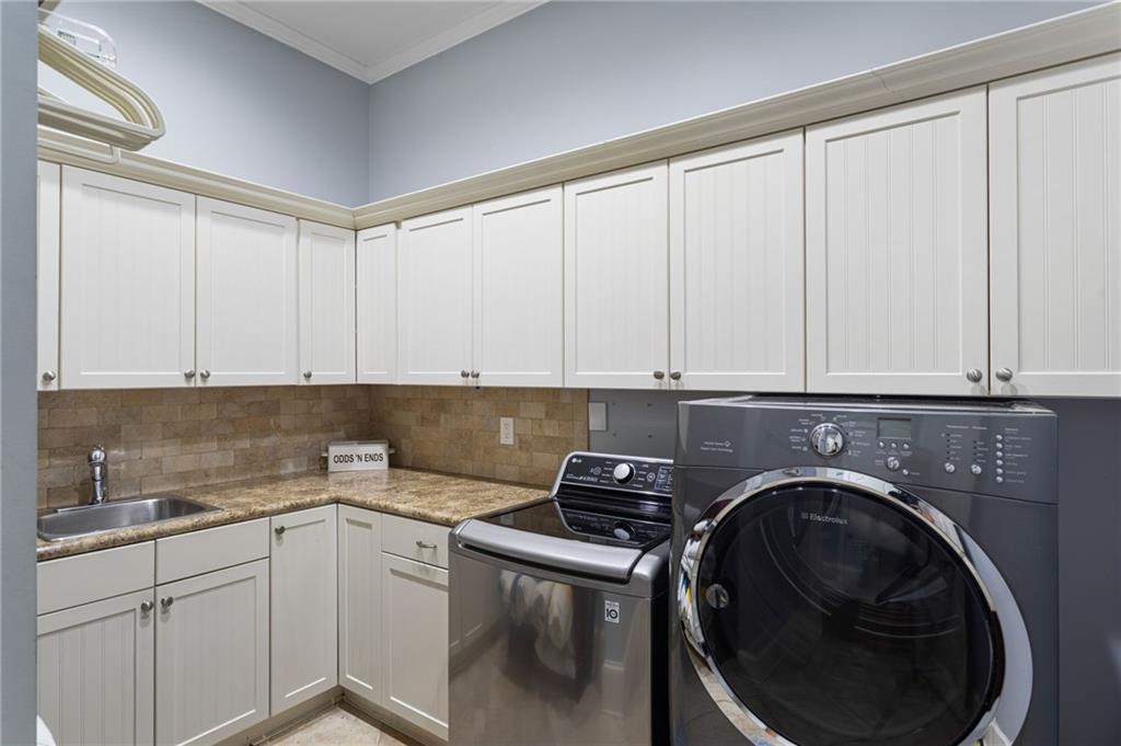 2019 Cambridge Avenue