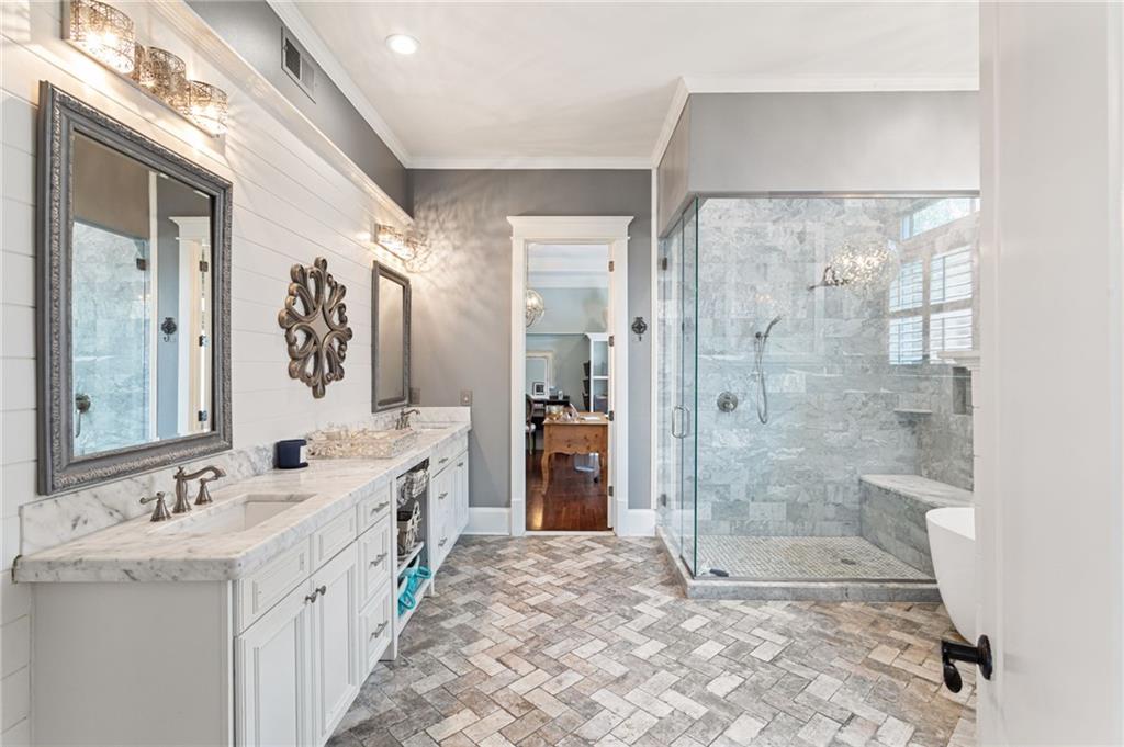 2019 Cambridge Avenue