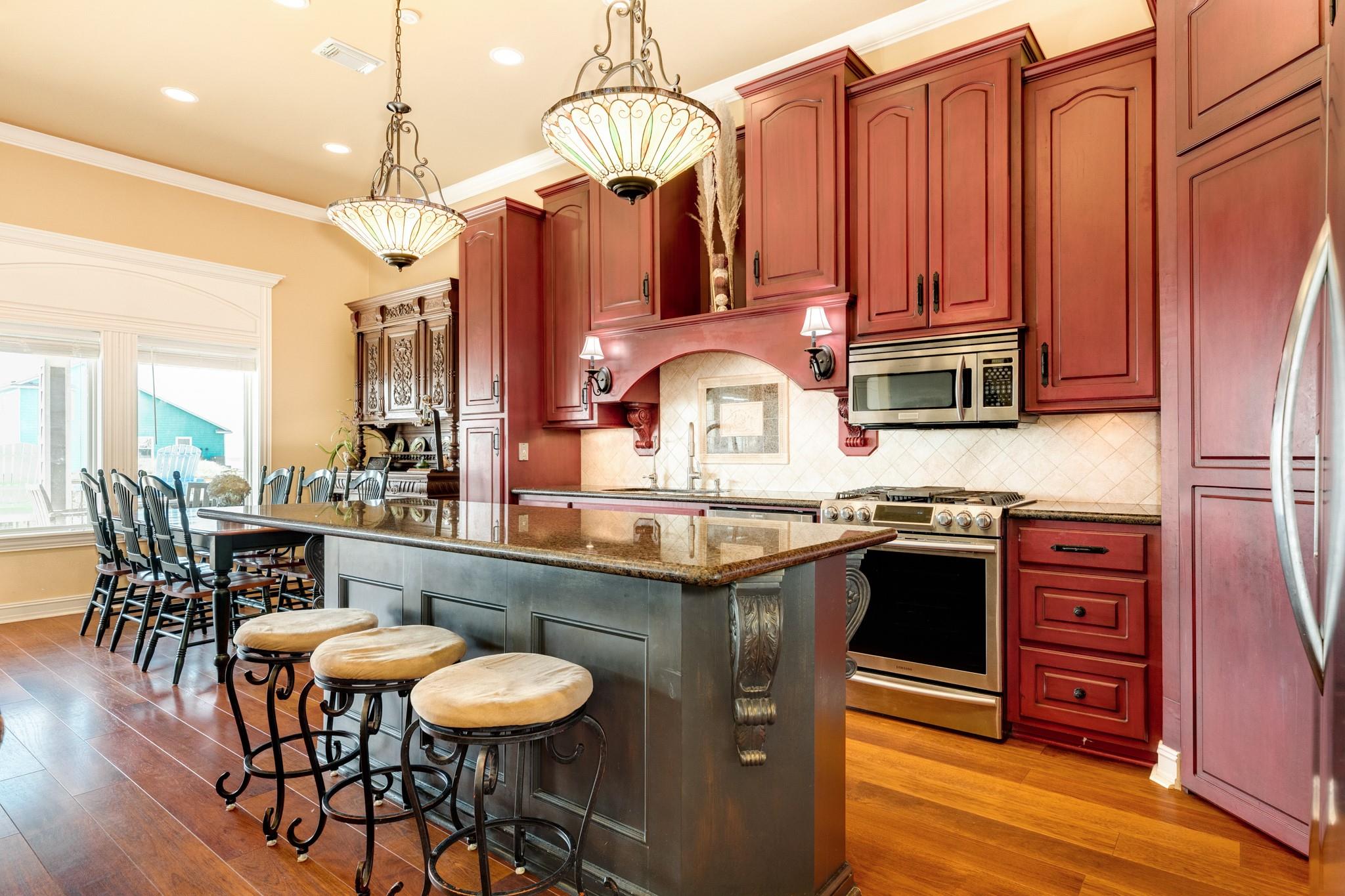 2106 Blue Water Highway