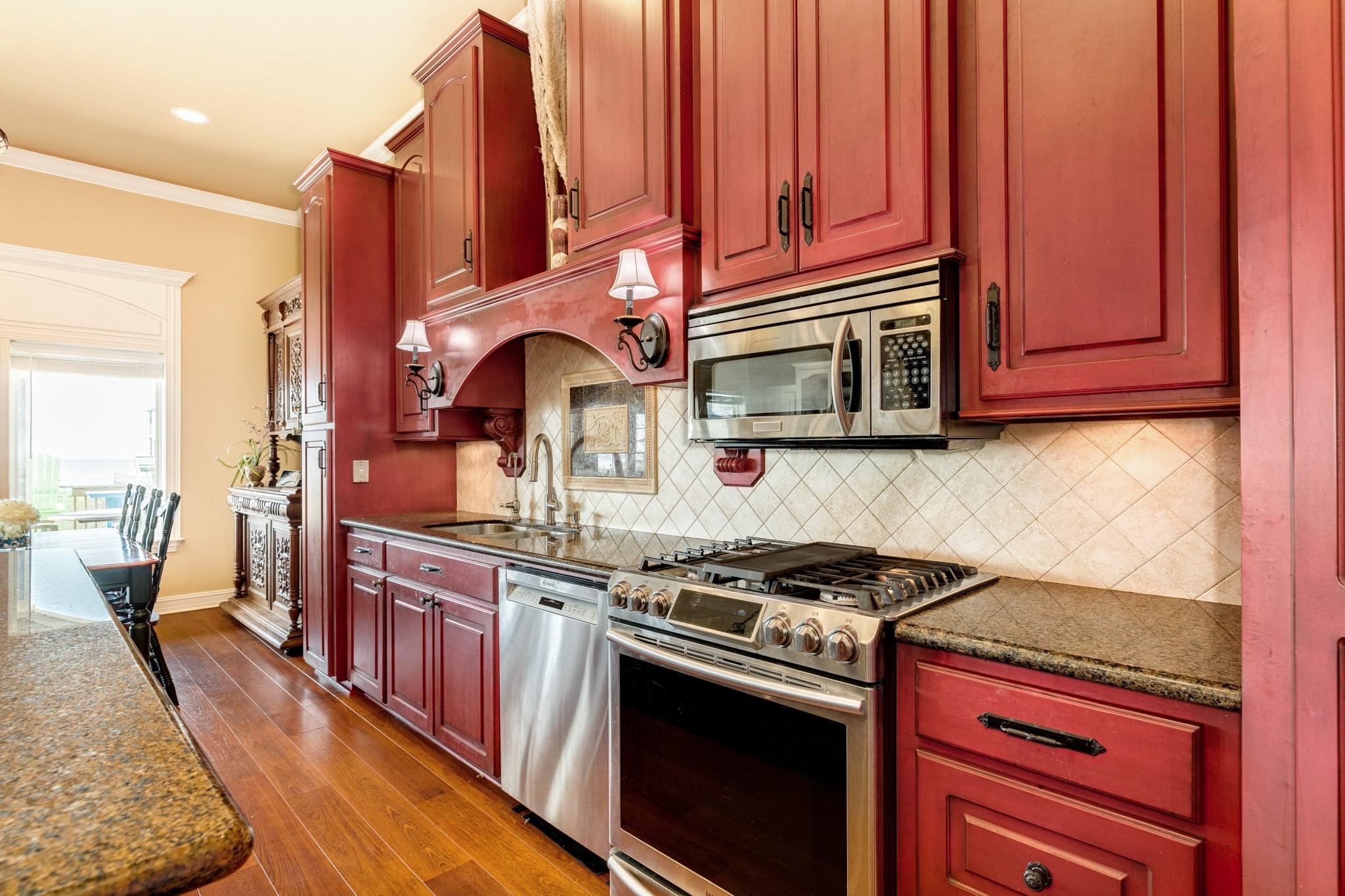 2106 Blue Water Highway