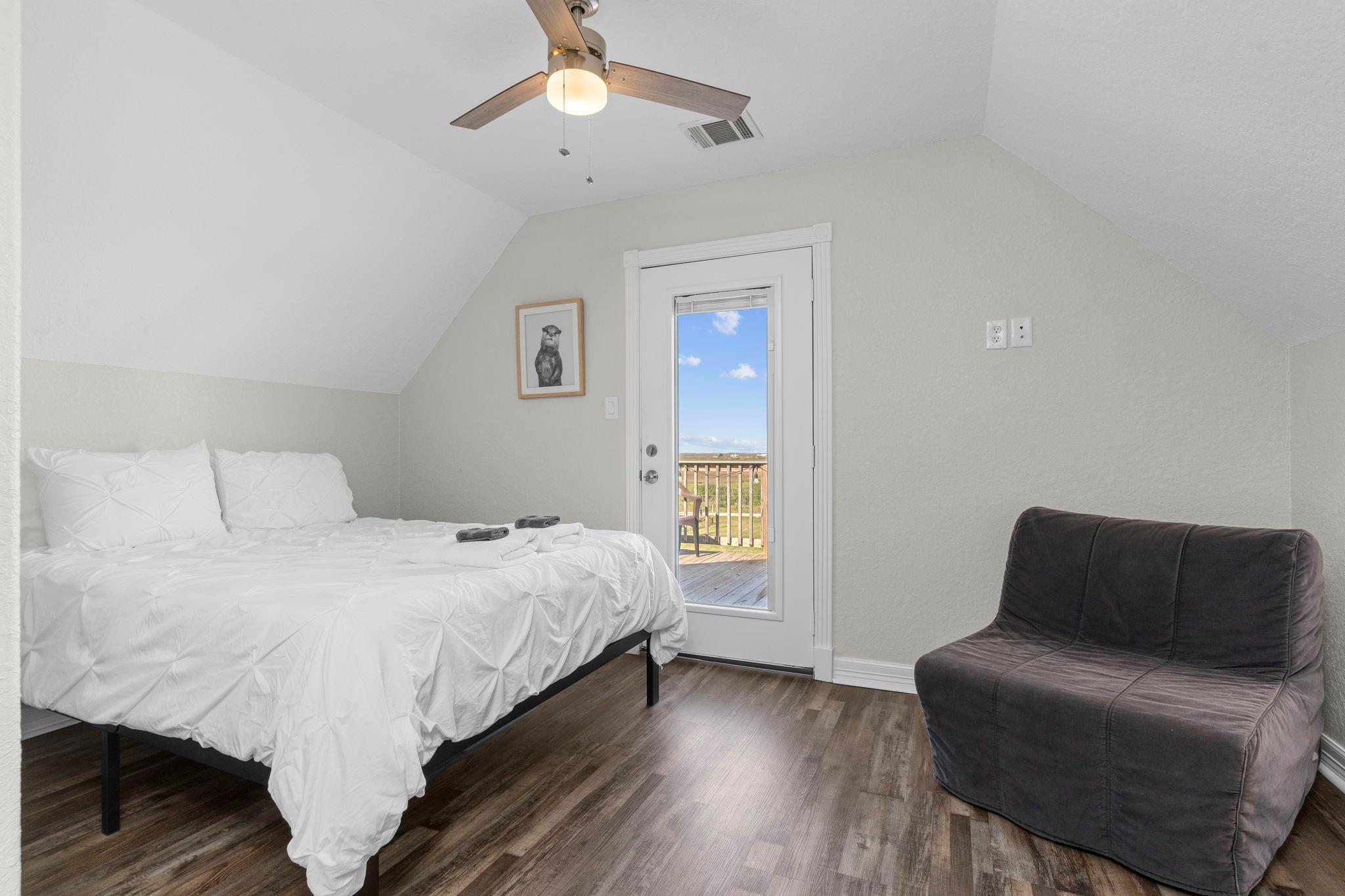 203 Sandpebble Place