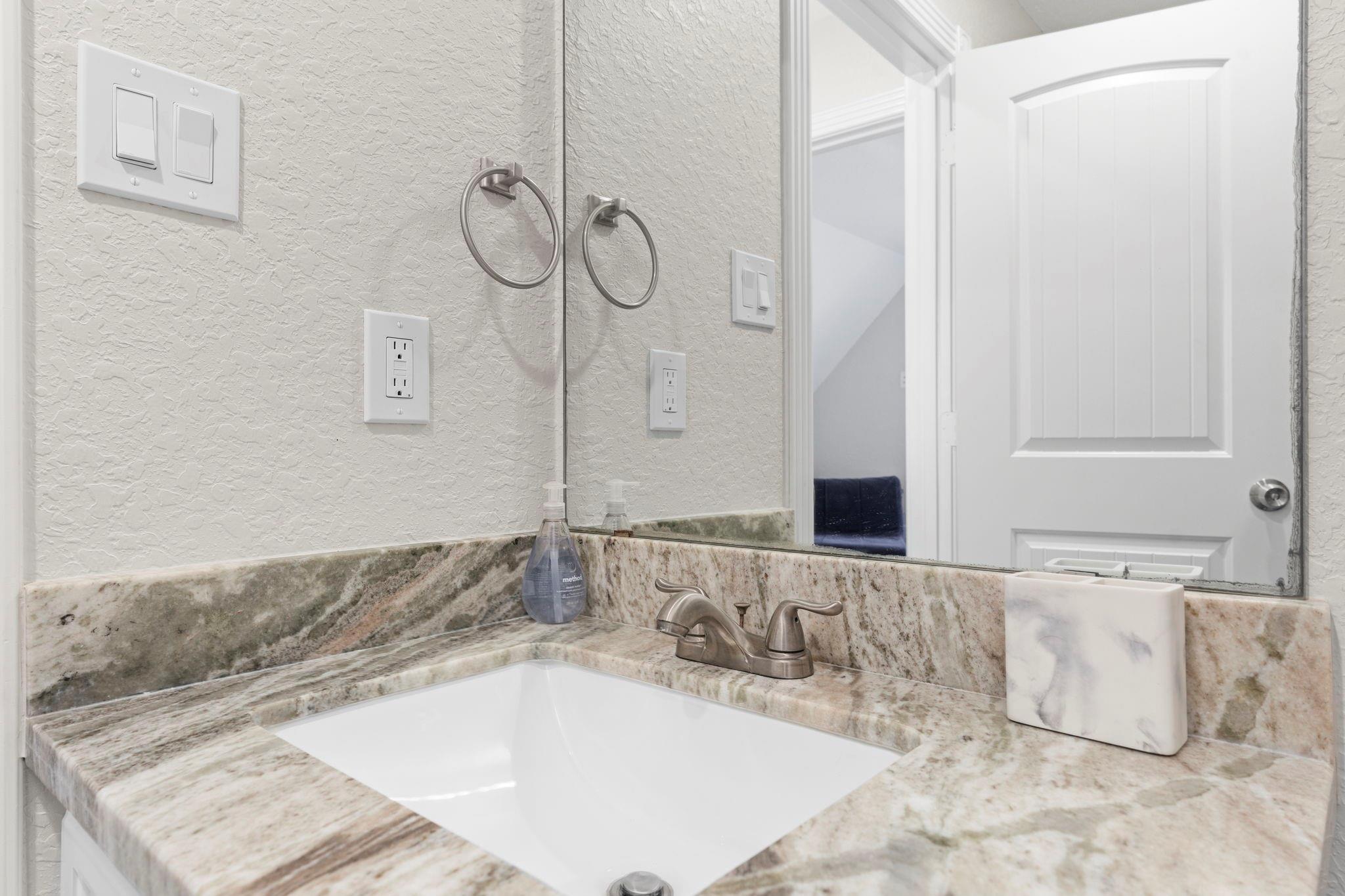 203 Sandpebble Place