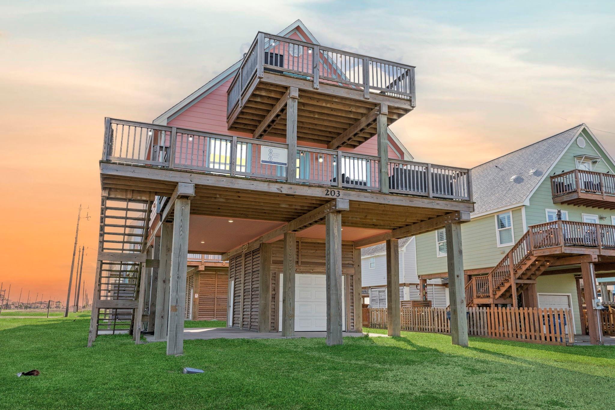 203 Sandpebble Place