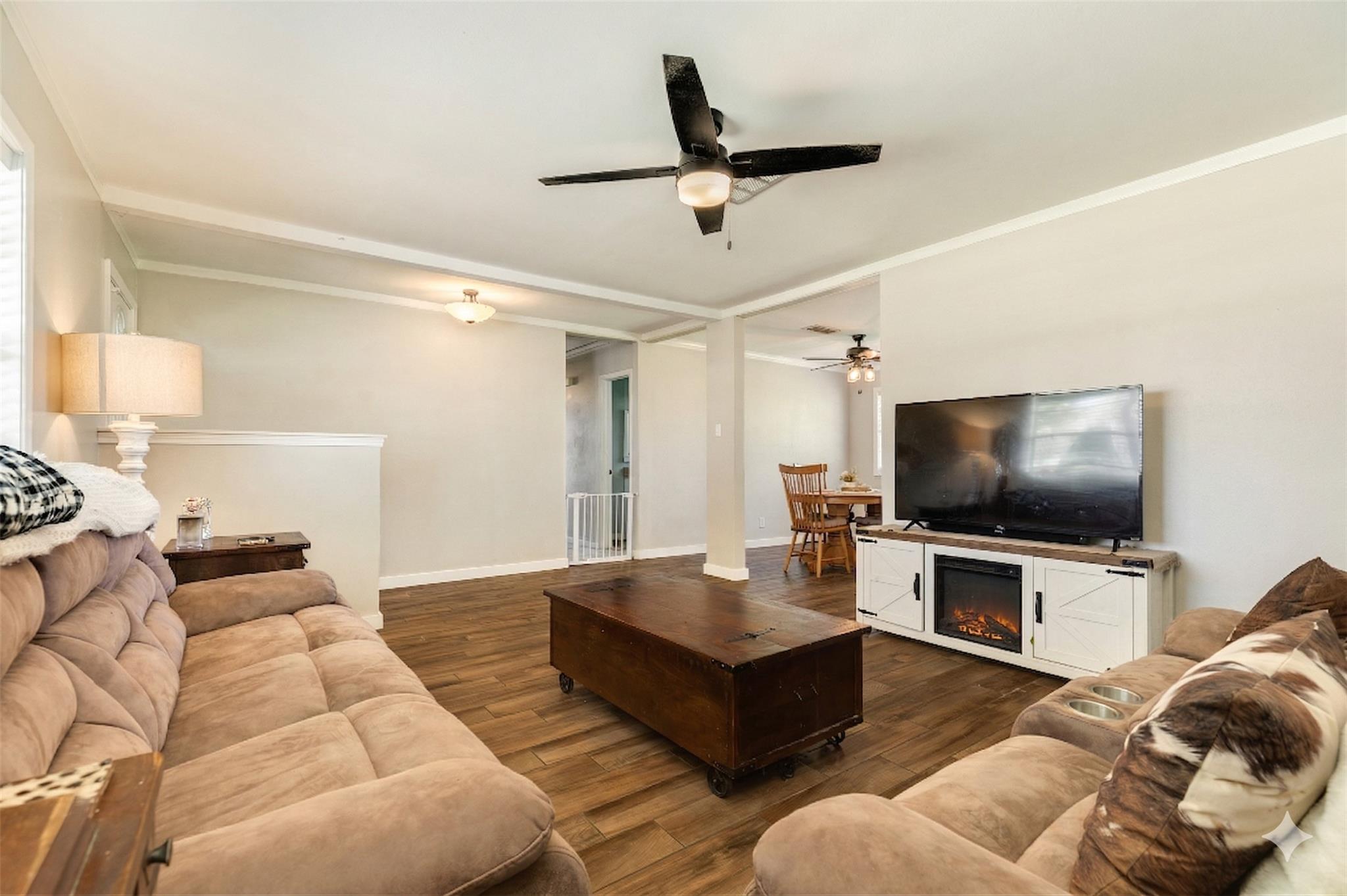 5516 Avenue M 1/2