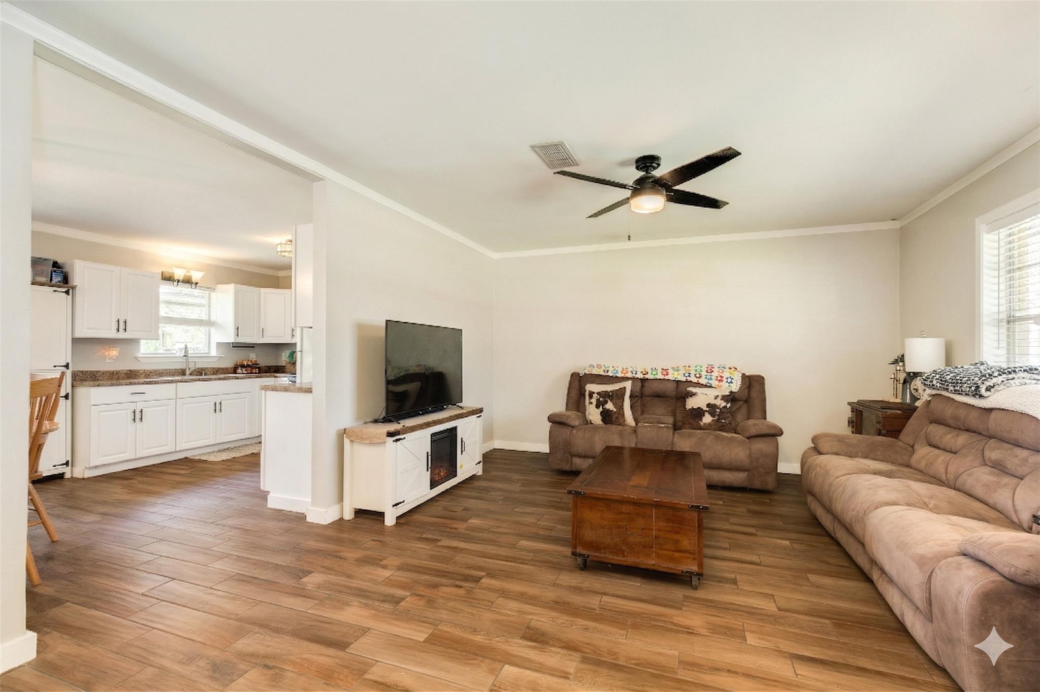 5516 Avenue M 1/2