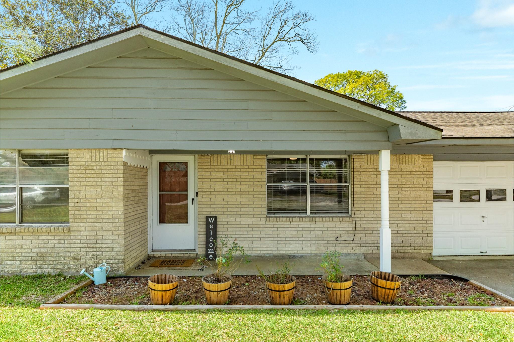 5516 Avenue M 1/2