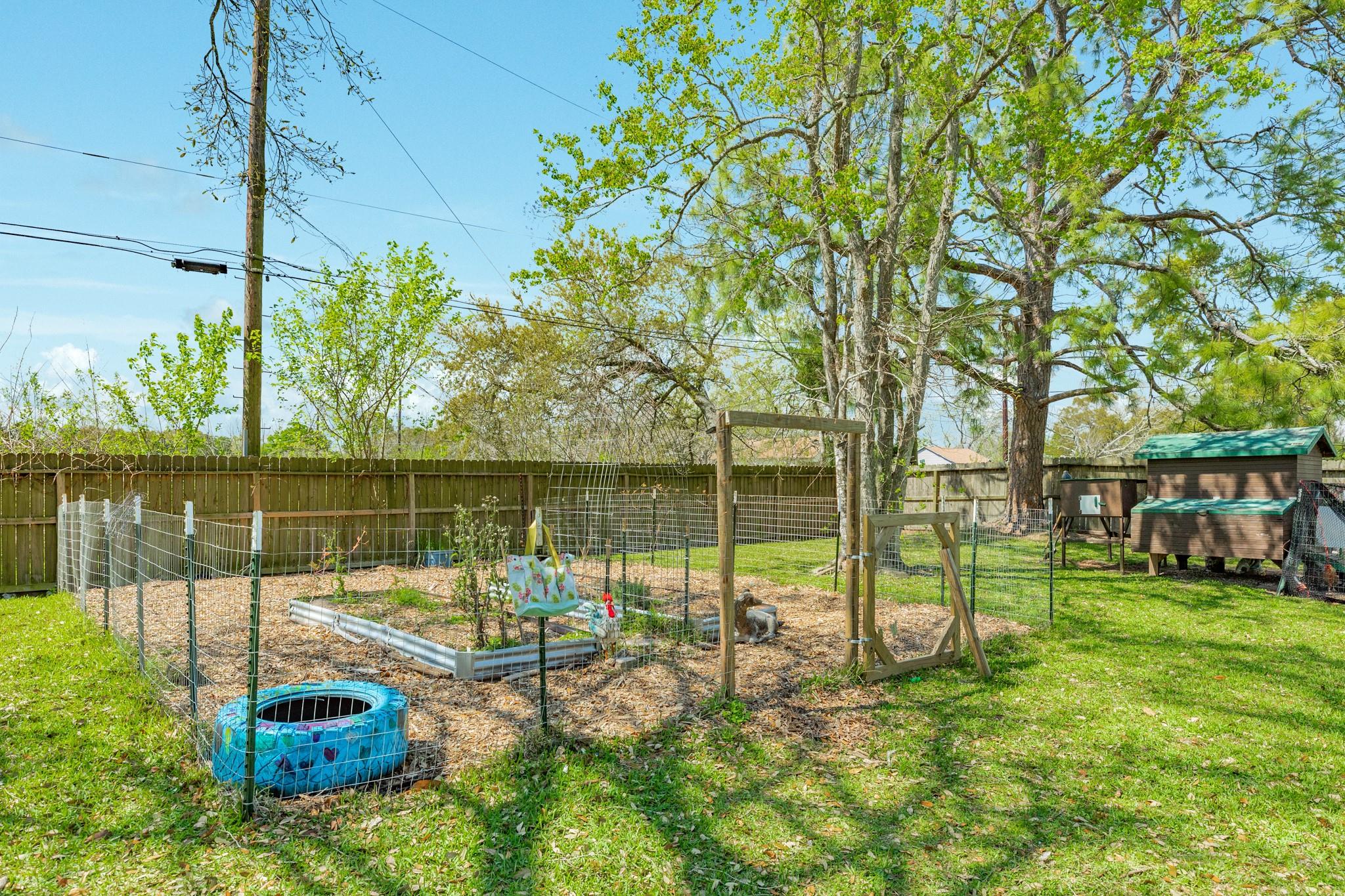 5516 Avenue M 1/2