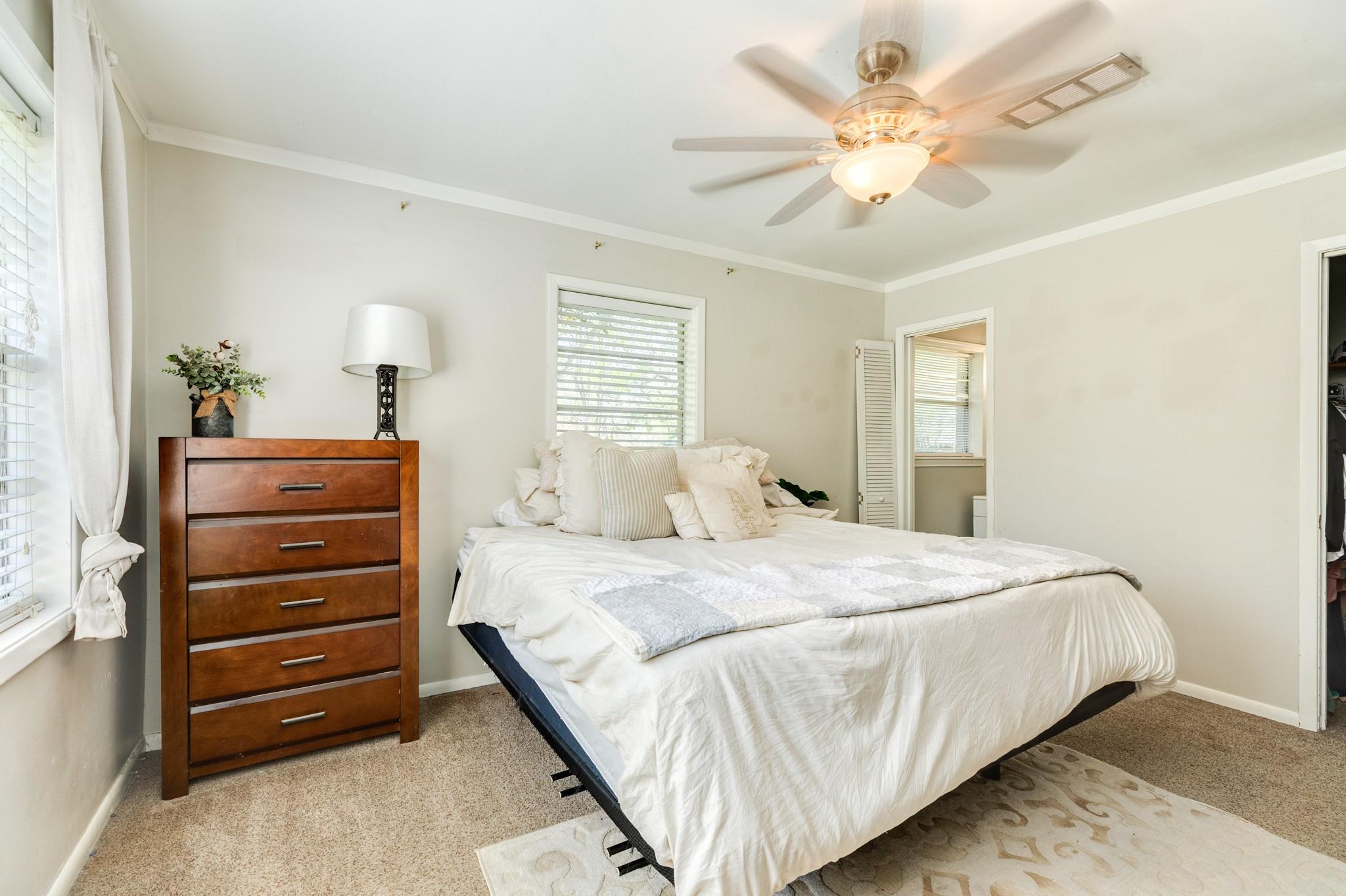 5516 Avenue M 1/2