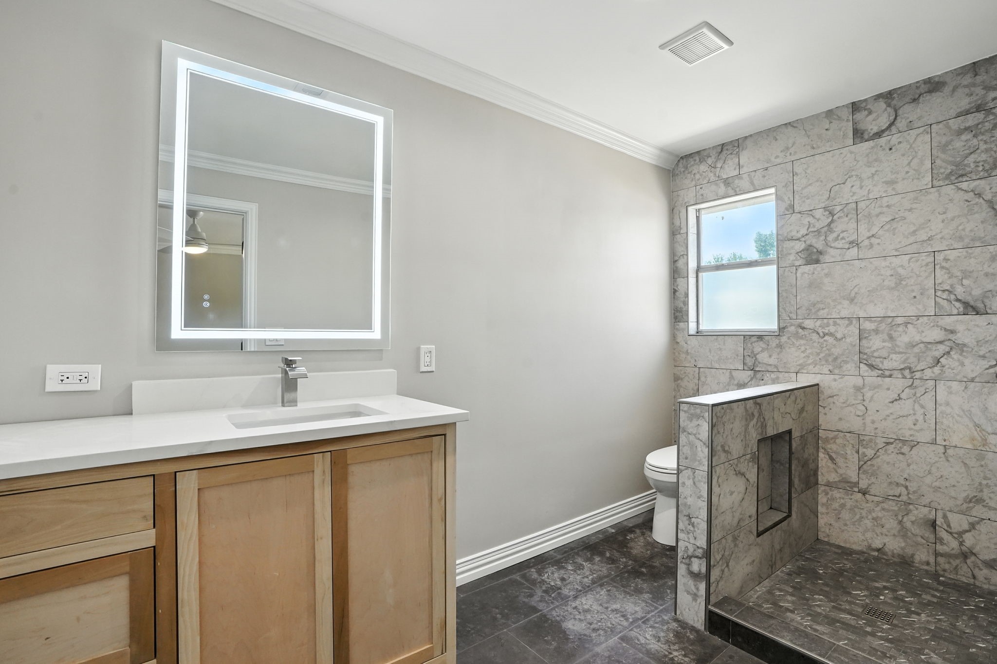 2127 Shumard Oak Lane