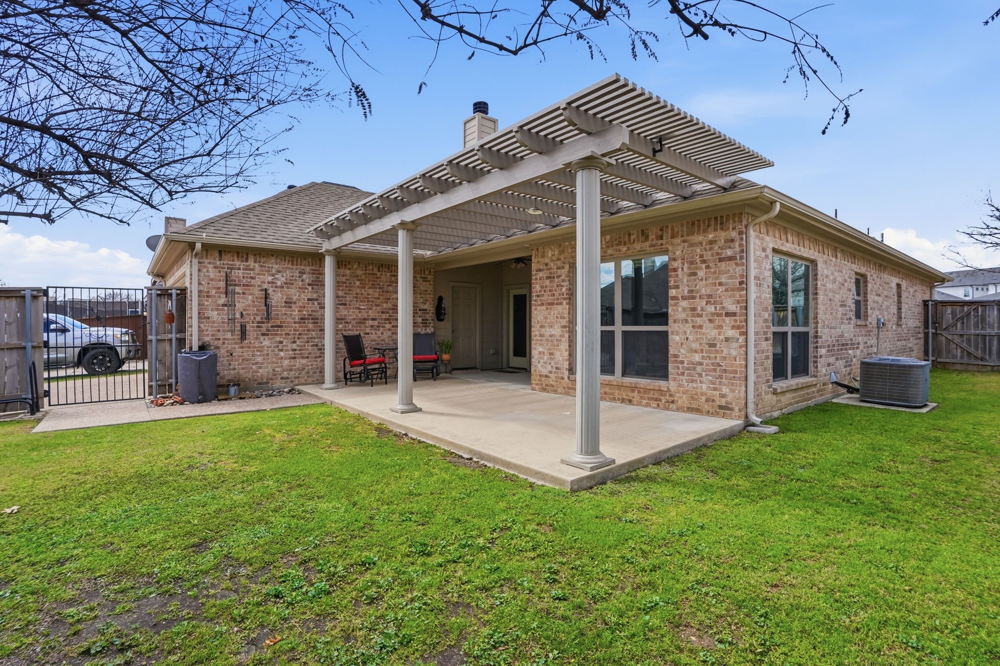 9504 Landing Way