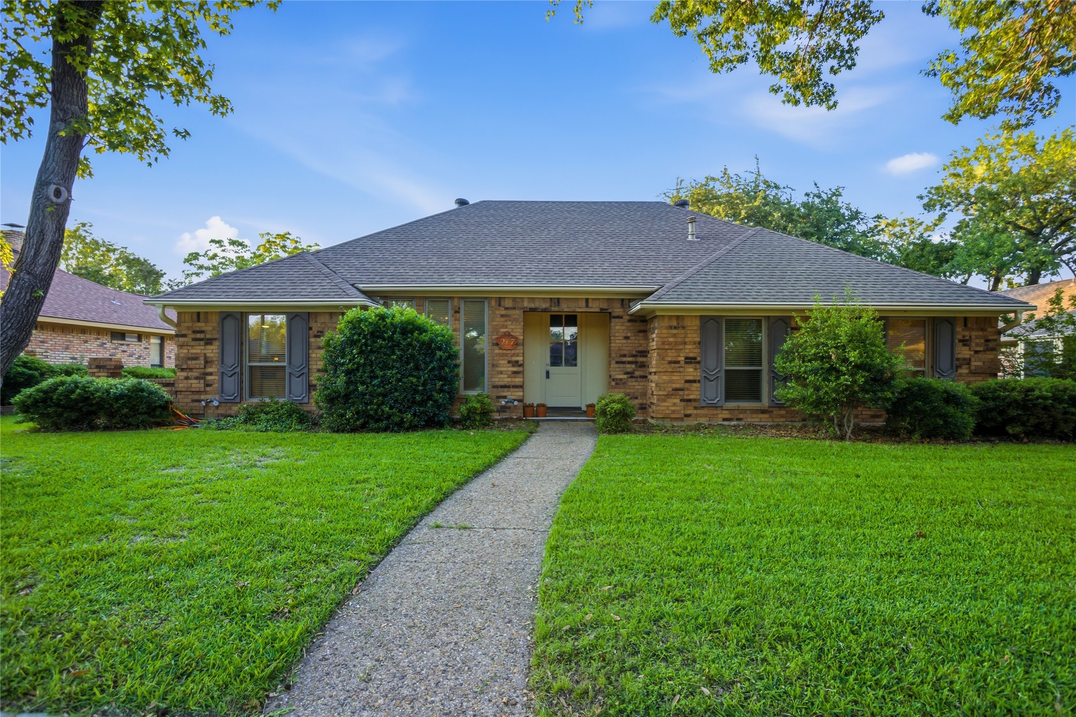 217 Willowcrest Drive