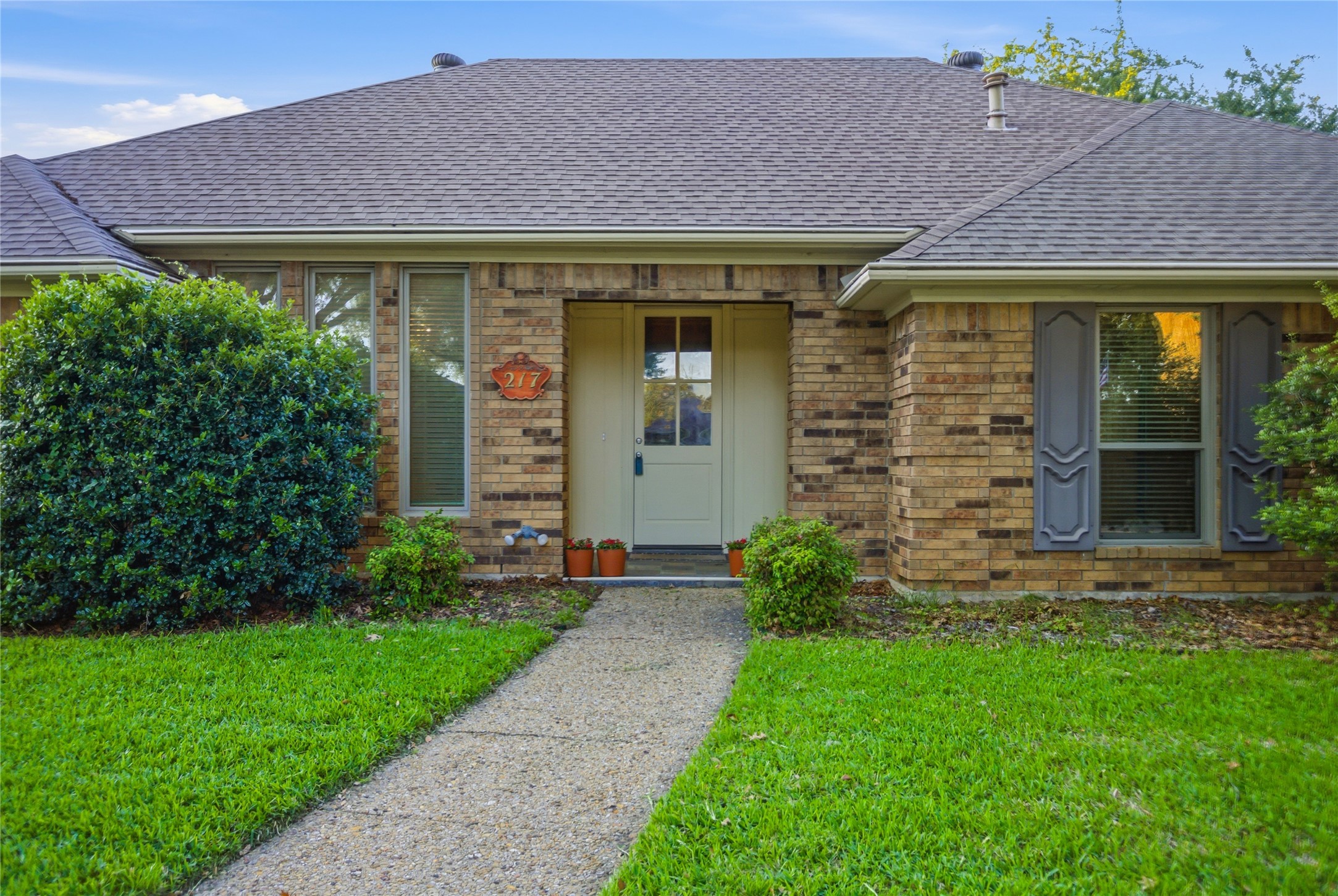 217 Willowcrest Drive