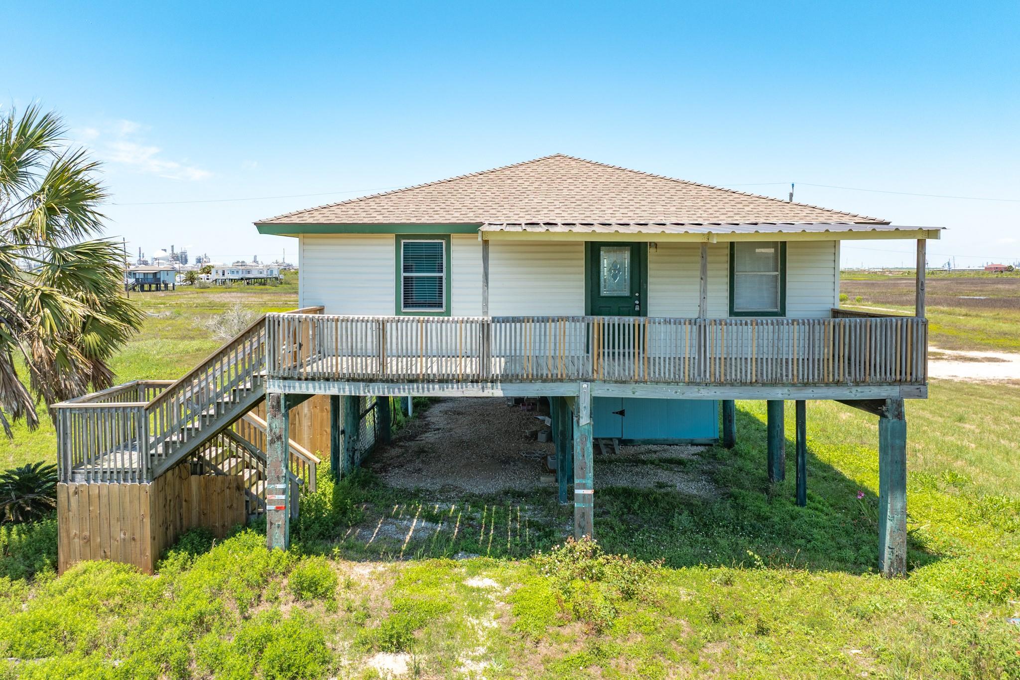 910 Monument Drive