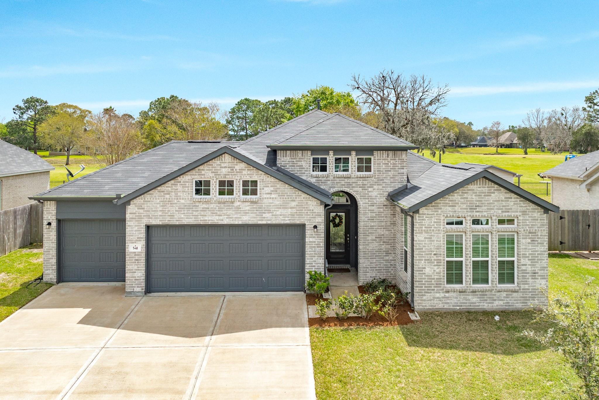 541 Green Meadows Drive