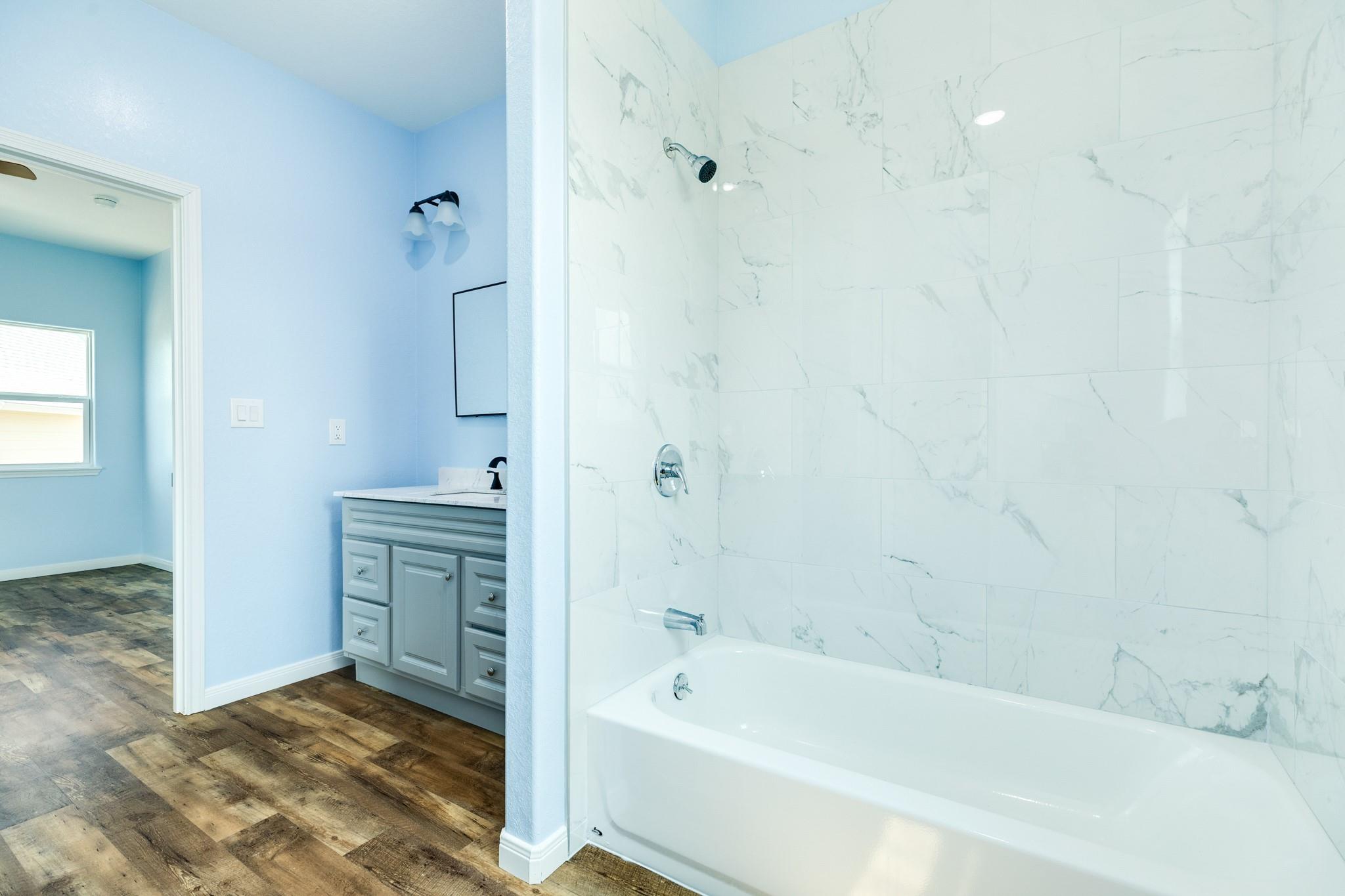 4829 Bluewater