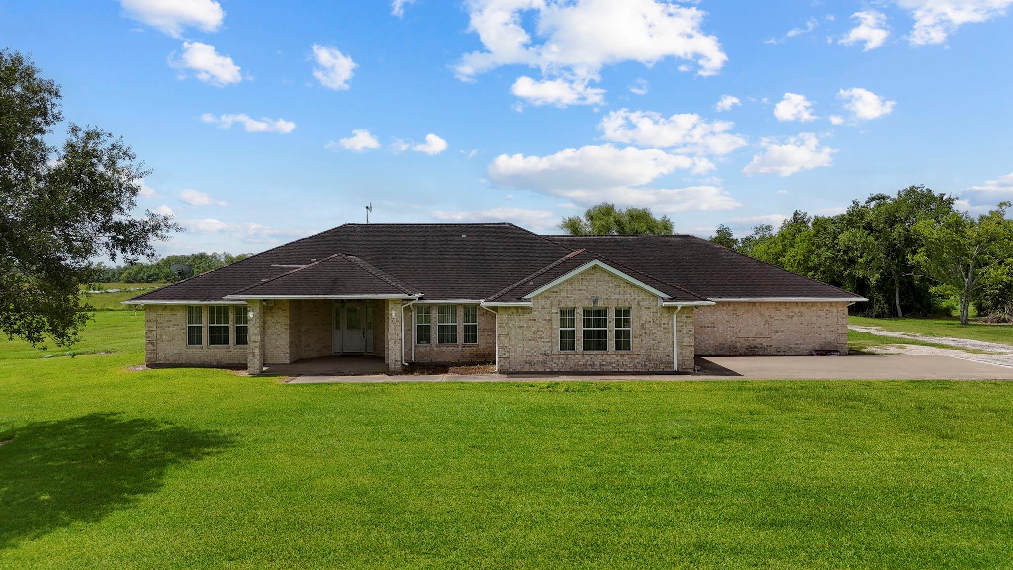 4338 Davenport Pkwy