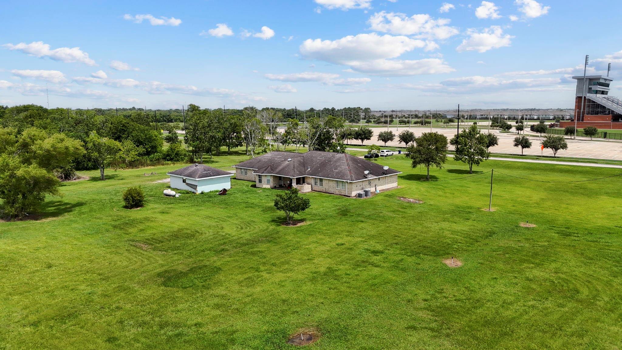 4338 Davenport Pkwy