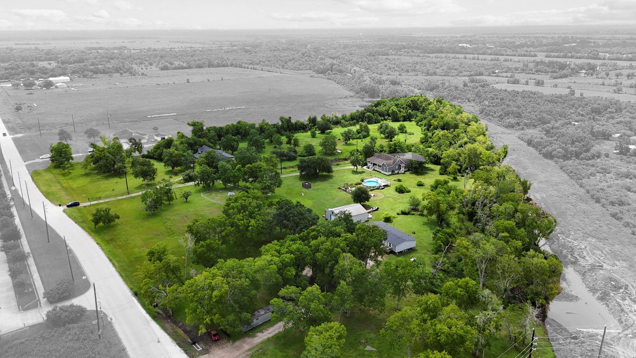 4338 Davenport Pkwy