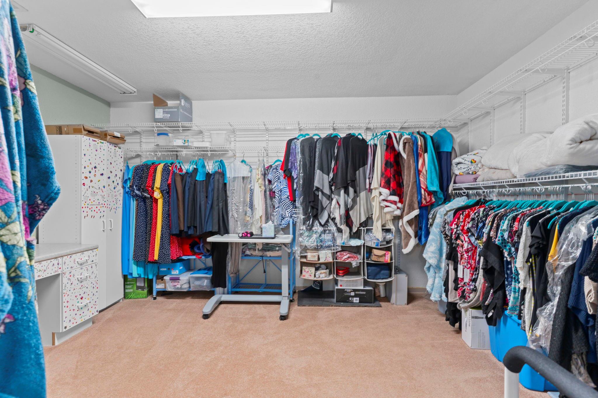 4338 Davenport Pkwy