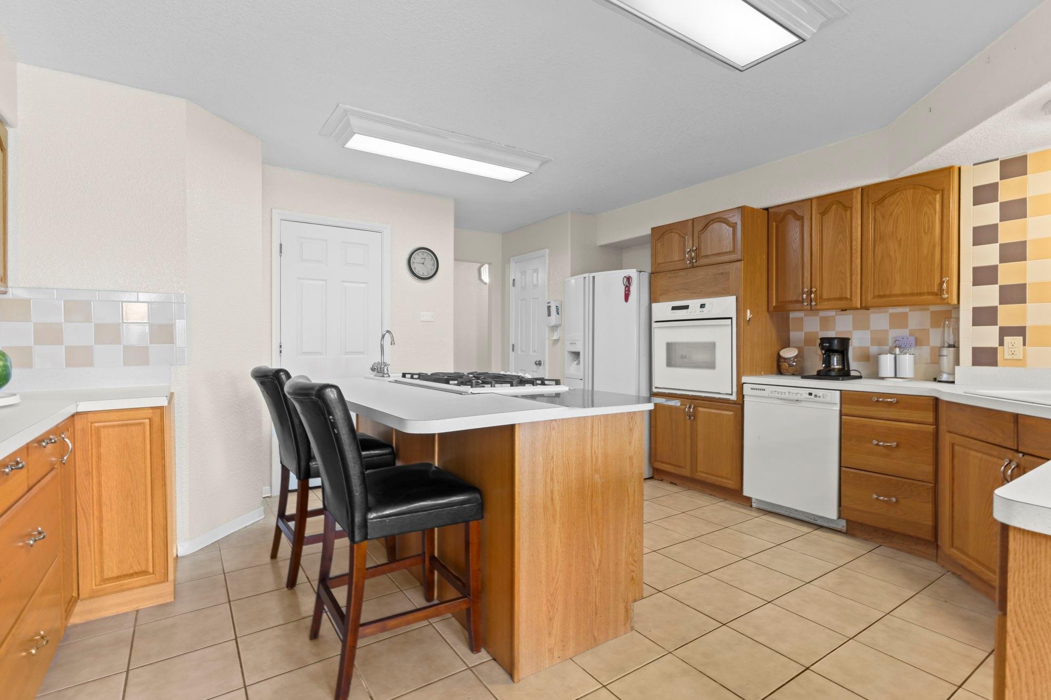 4338 Davenport Pkwy