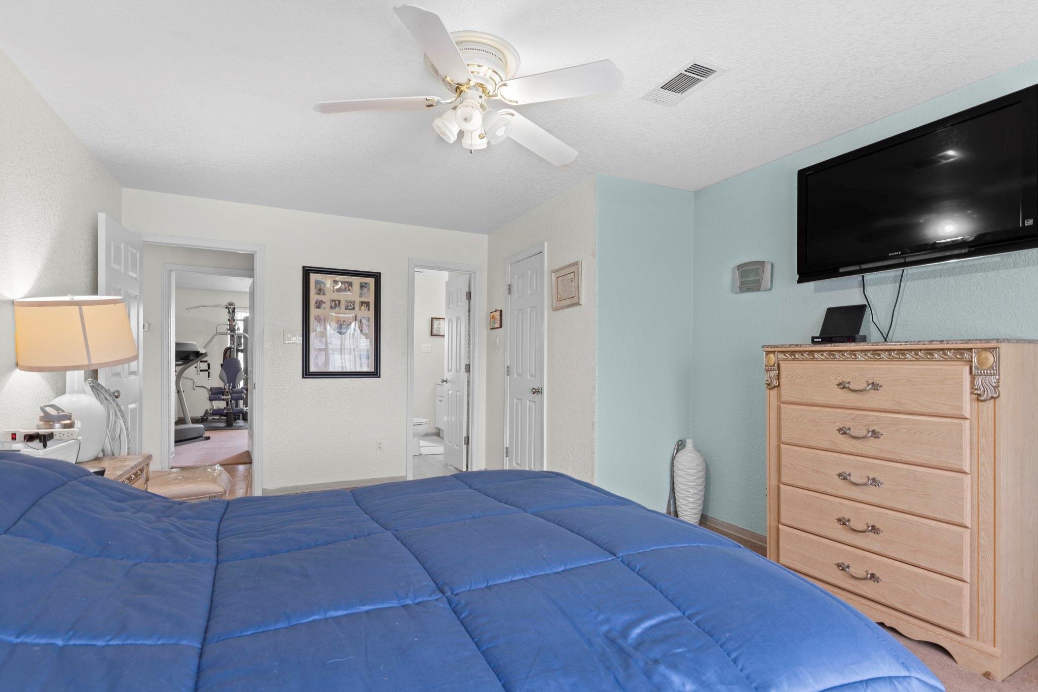 4338 Davenport Pkwy