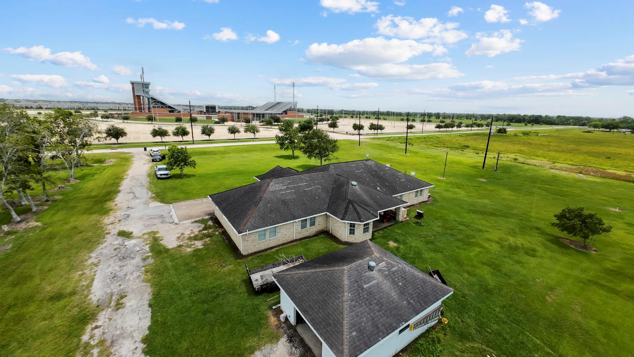 4338 Davenport Pkwy