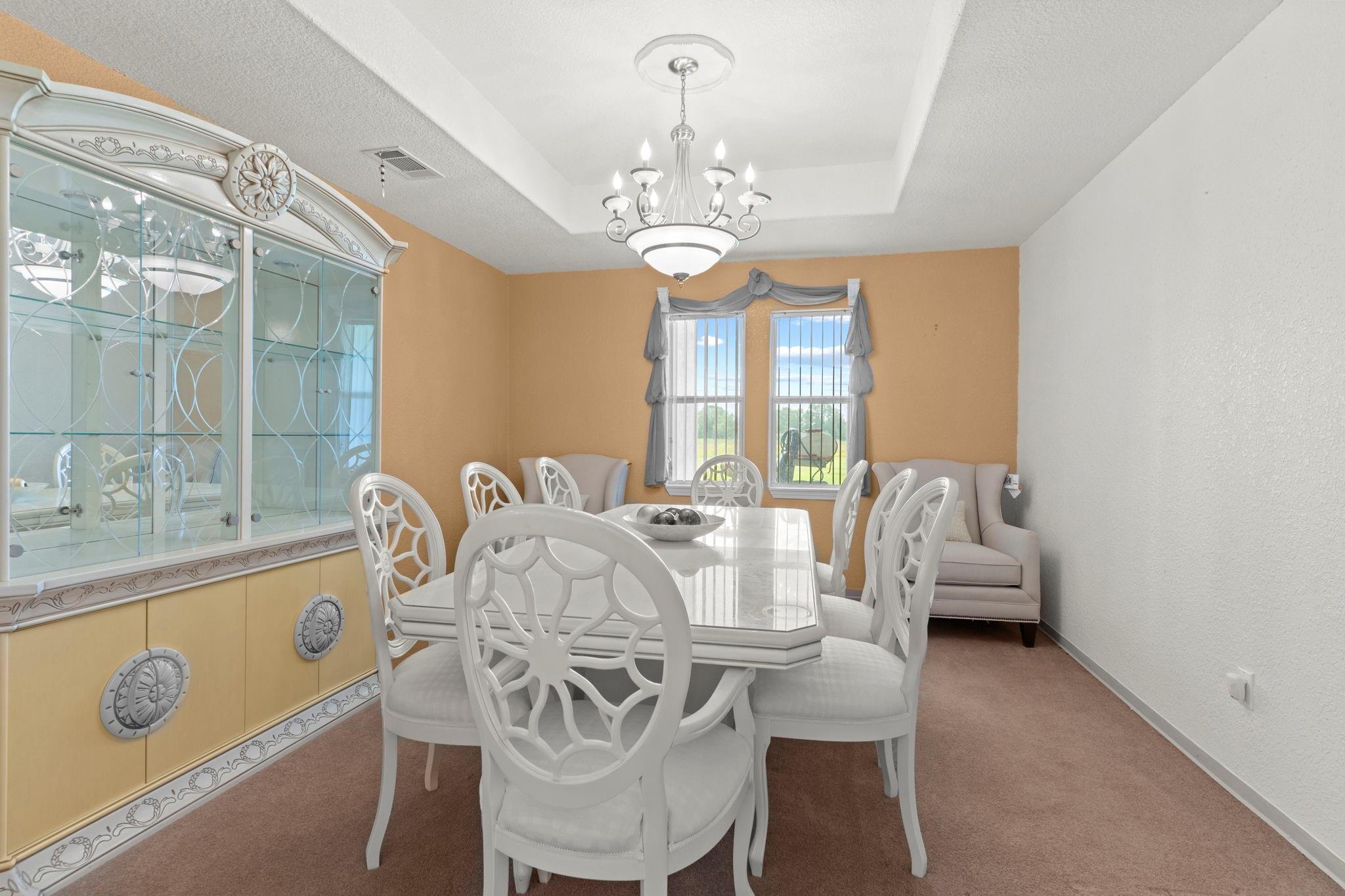 4338 Davenport Pkwy
