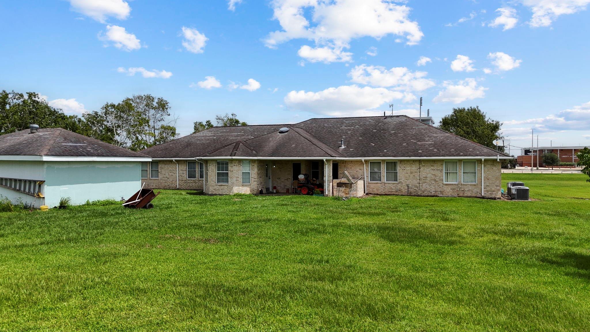 4338 Davenport Pkwy