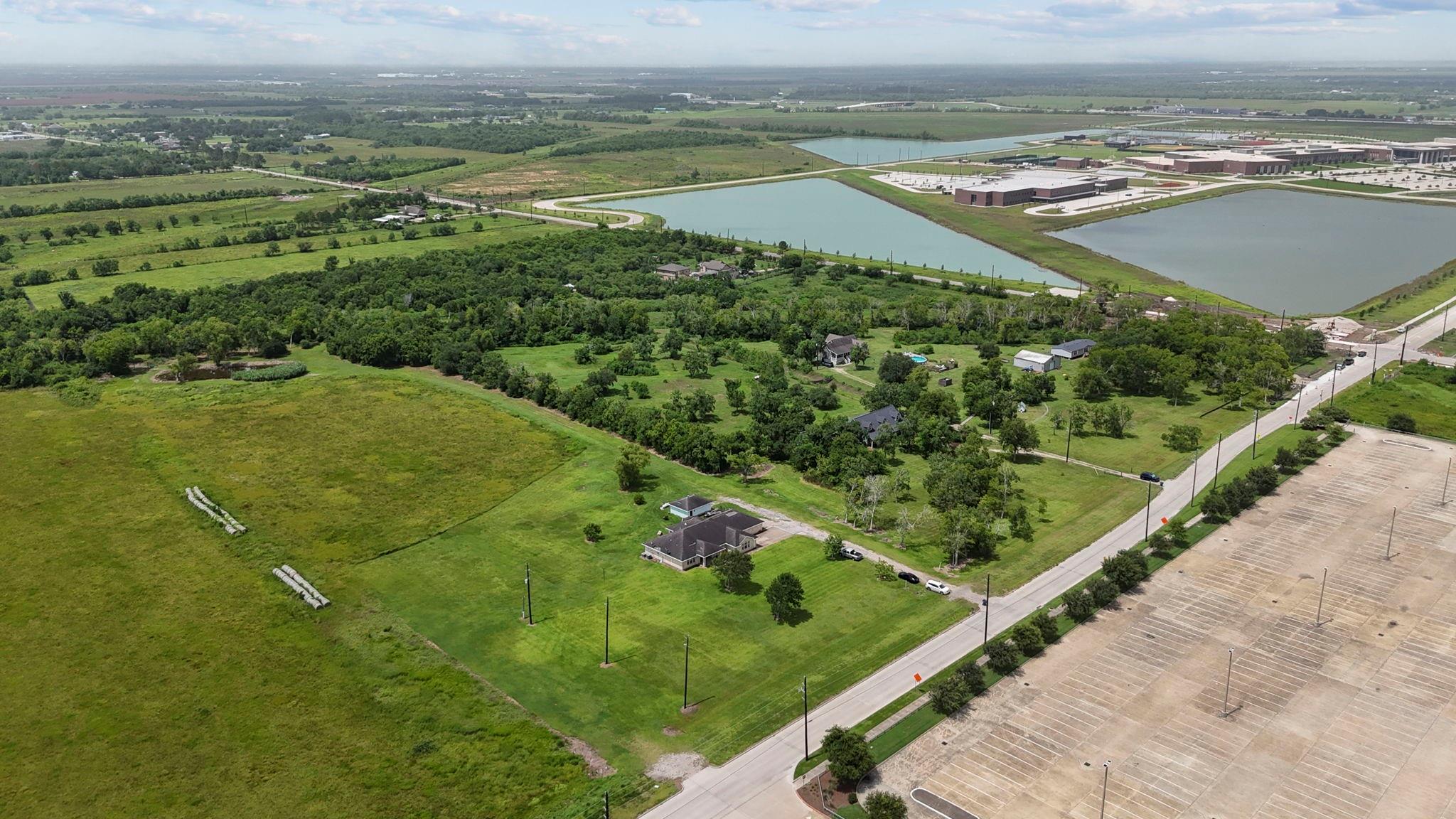 4338 Davenport Pkwy