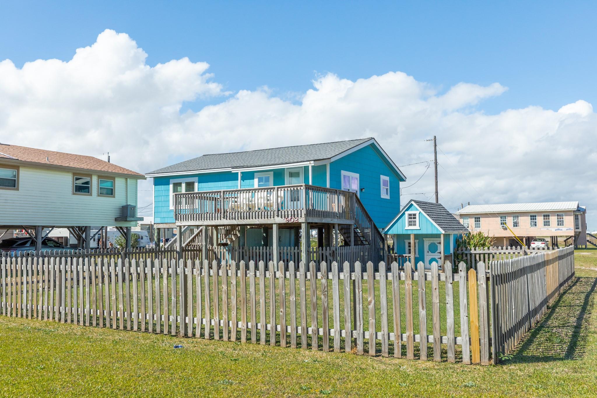 902 Treaty Drive