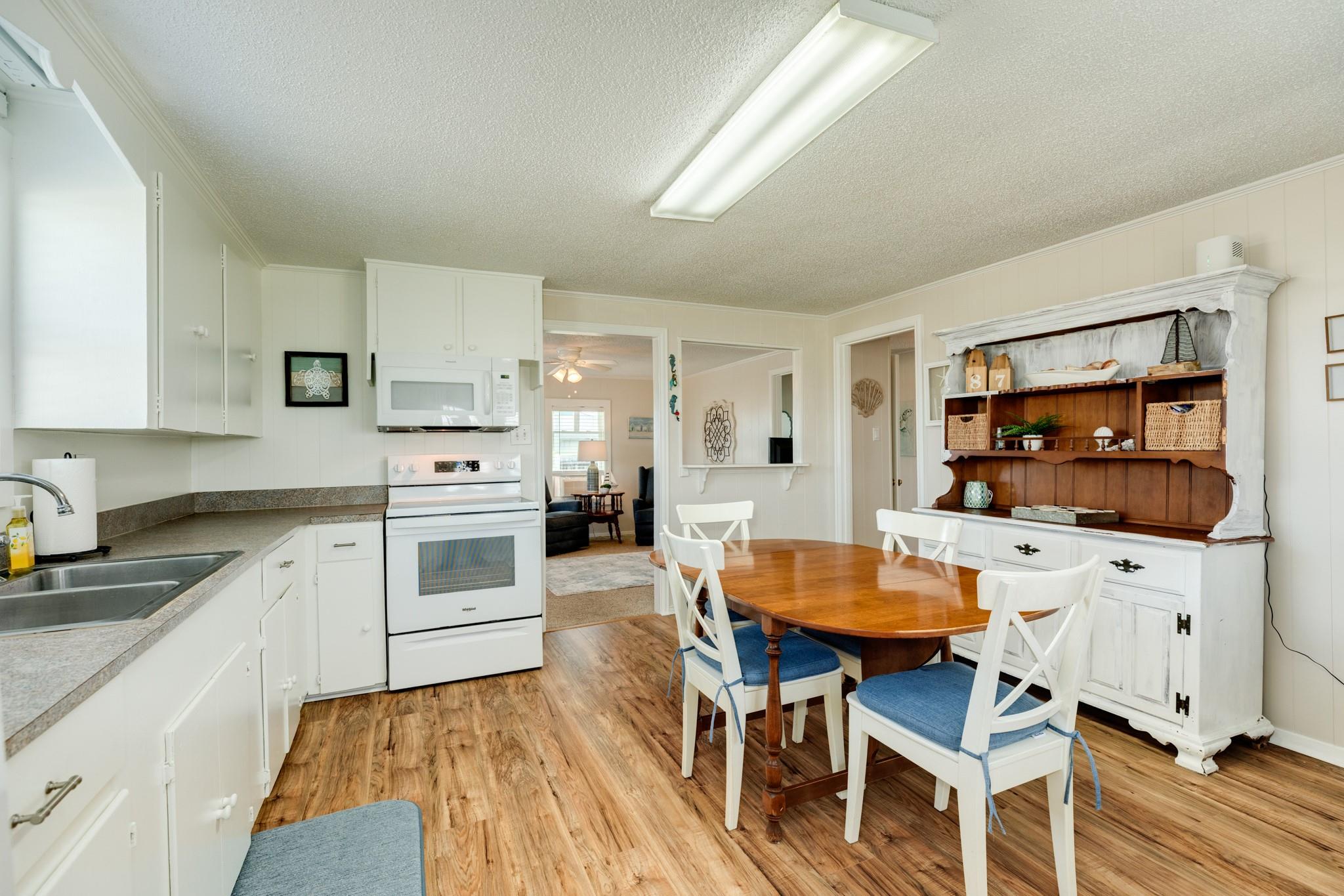 902 Treaty Drive
