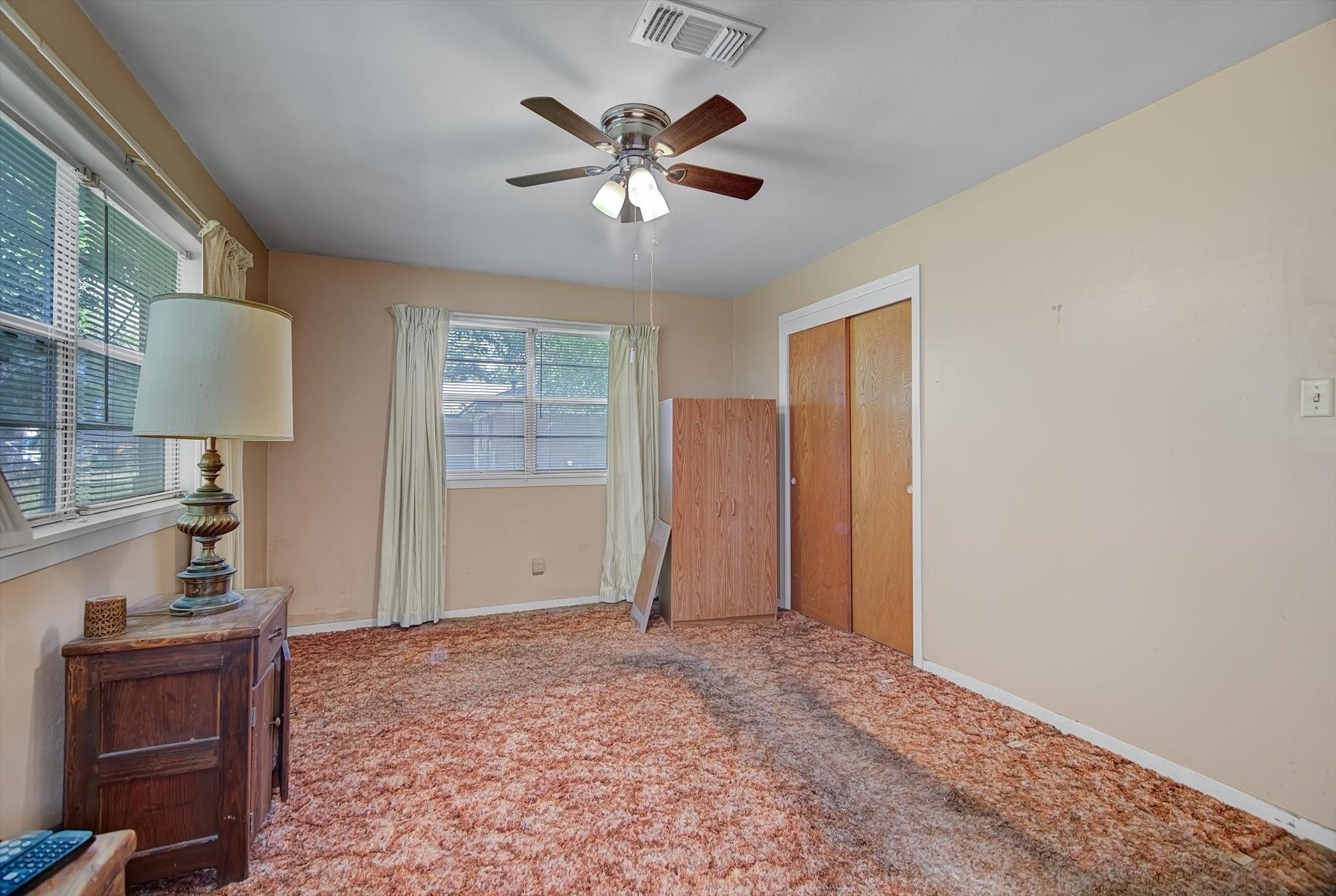 225 Palm Lane, Lake Jackson