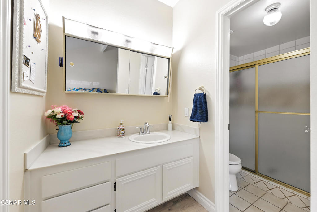 2063 Woodglen Street