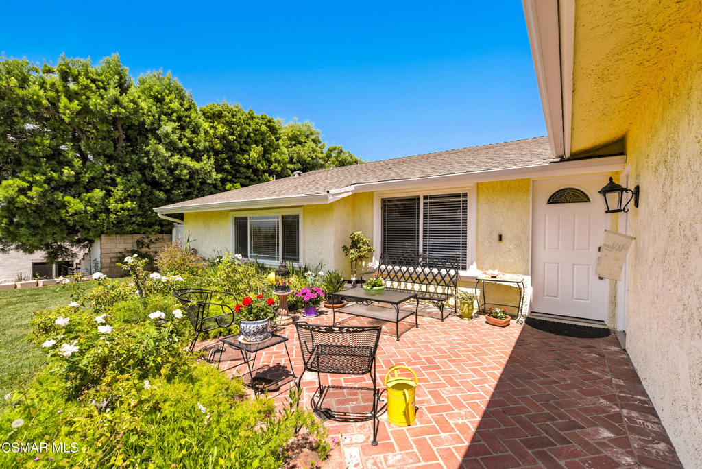 2063 Woodglen Street