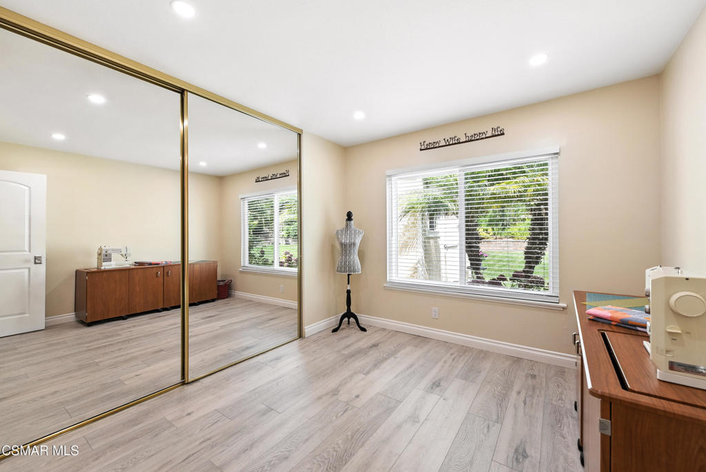 2063 Woodglen Street