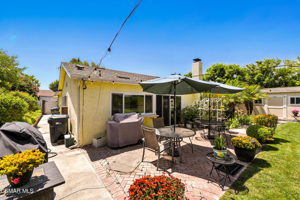 2063 Woodglen Street