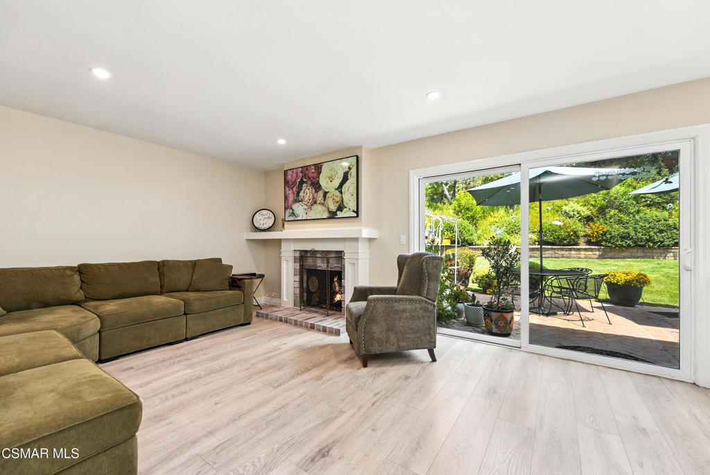 2063 Woodglen Street