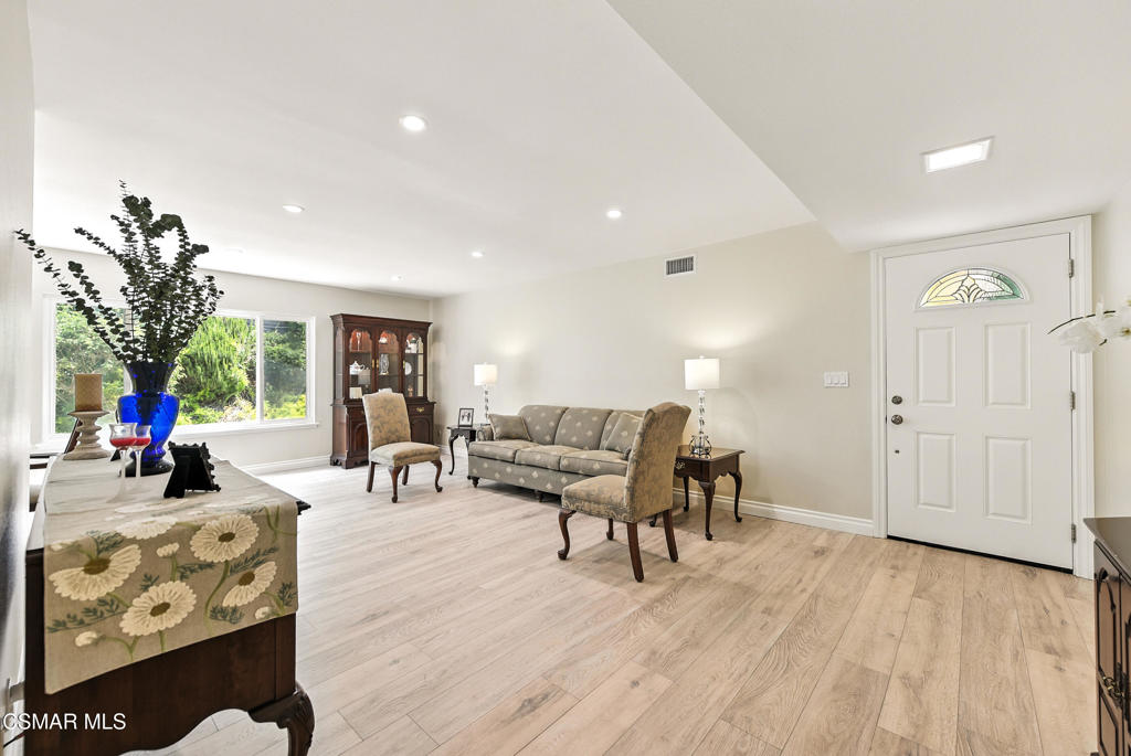 2063 Woodglen Street