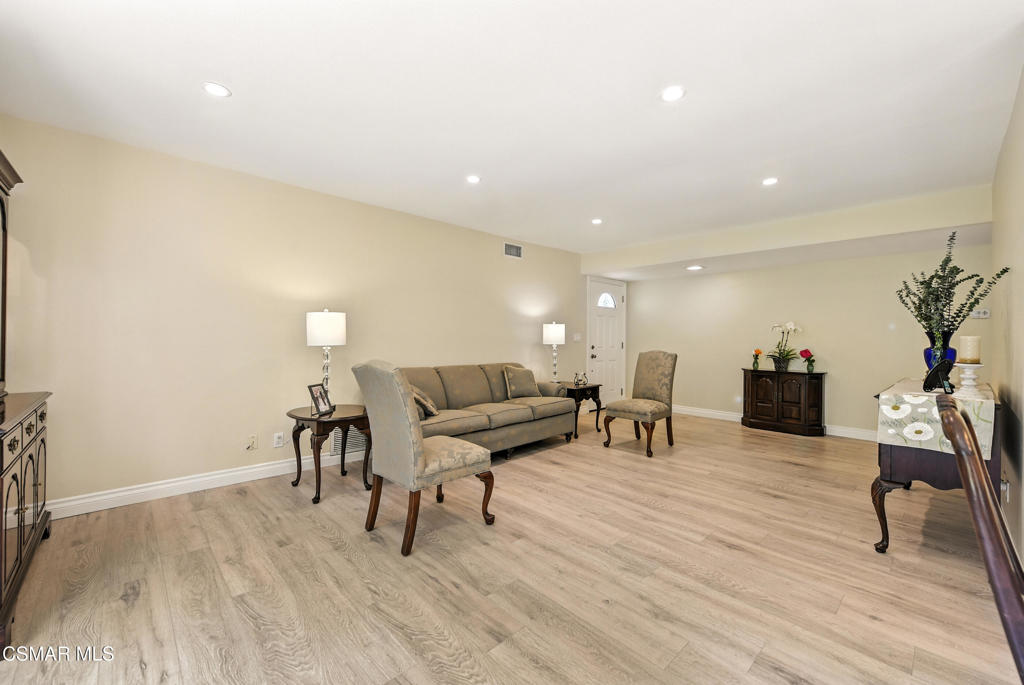 2063 Woodglen Street