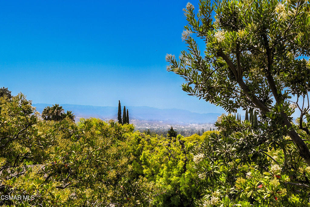 2063 Woodglen Street