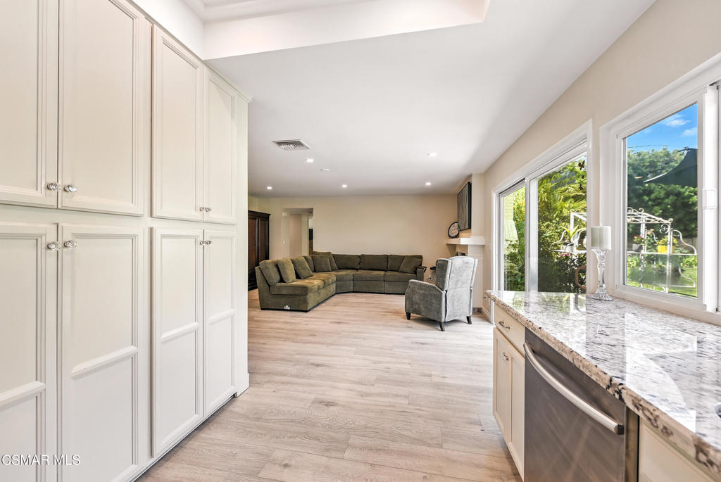 2063 Woodglen Street