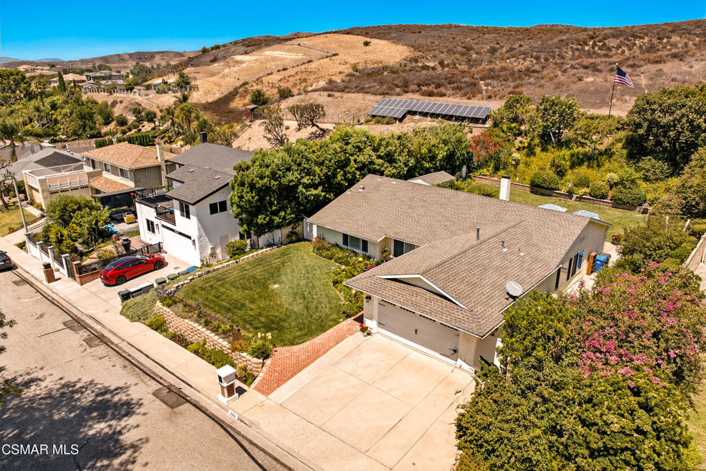 2063 Woodglen Street